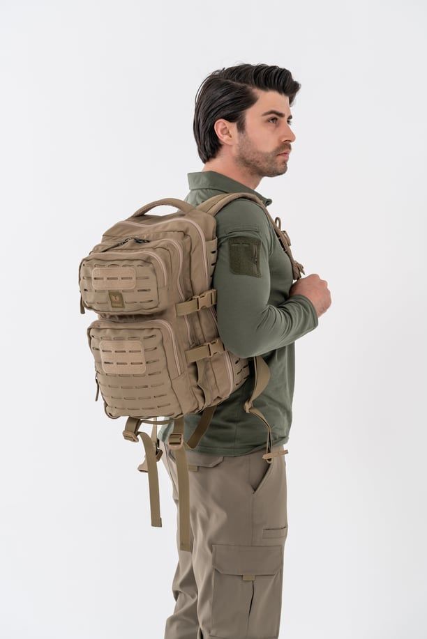 ÇANTA TACTICAL  LAZER KESİM SU YAĞ İTİCİ ÇANTA 35 LT BEJ